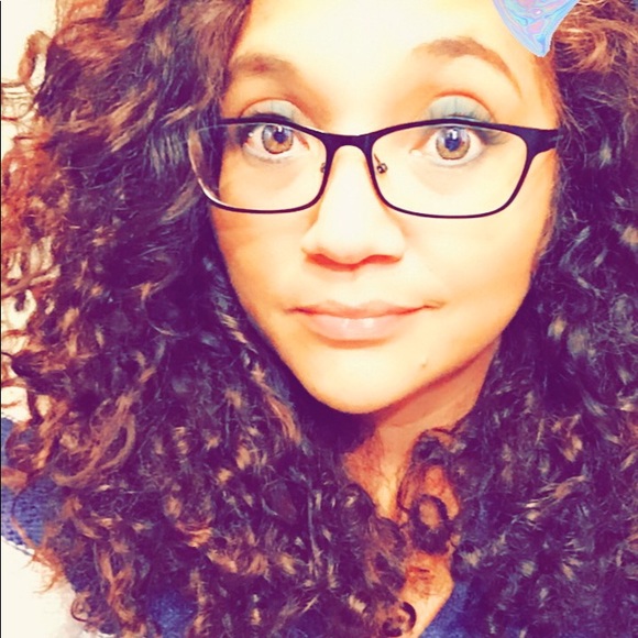 Meet your Posher, Maggie - Picture 2 of 2